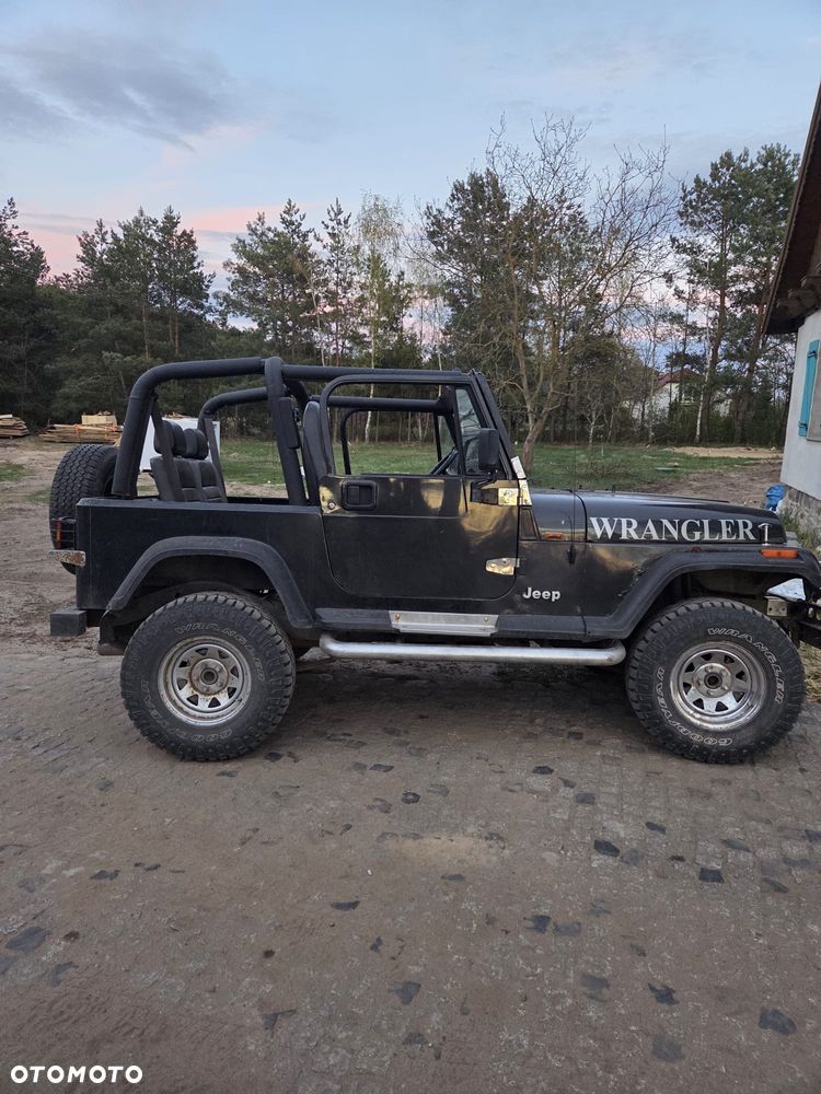 Jeep Wrangler 2.5L - 1