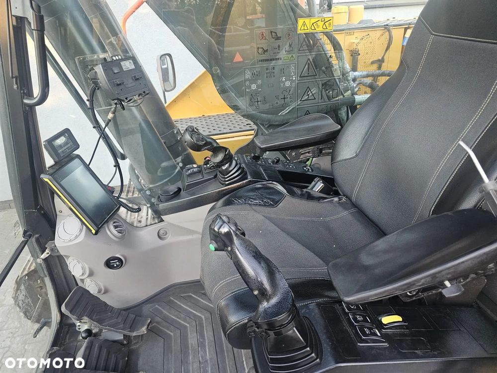 Volvo EC220EL - 10