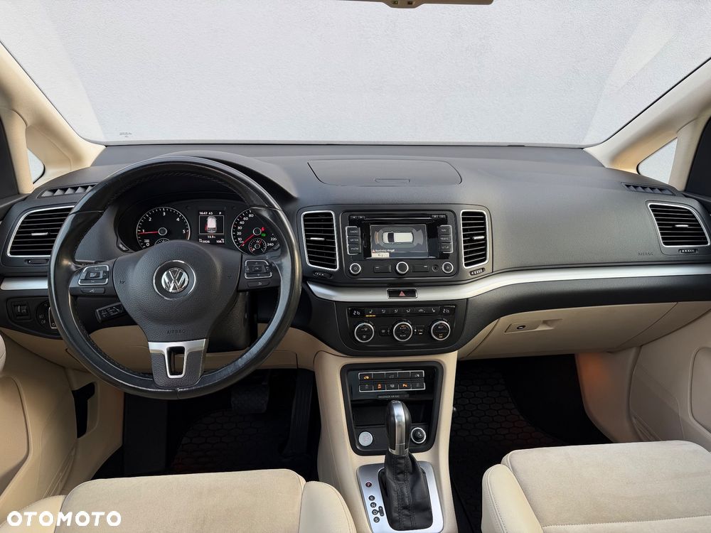 Volkswagen Sharan 2.0 TDI Highline DSG - 14