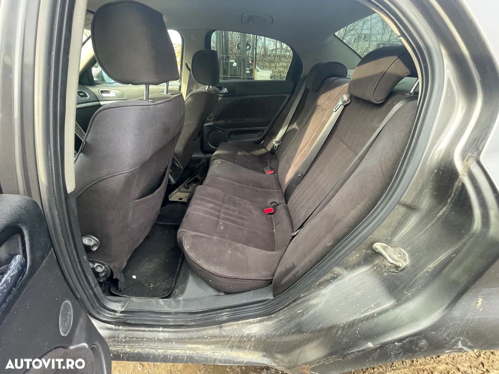 Dezmembrez Alfa Romeo 159 1.9 JTD - 8