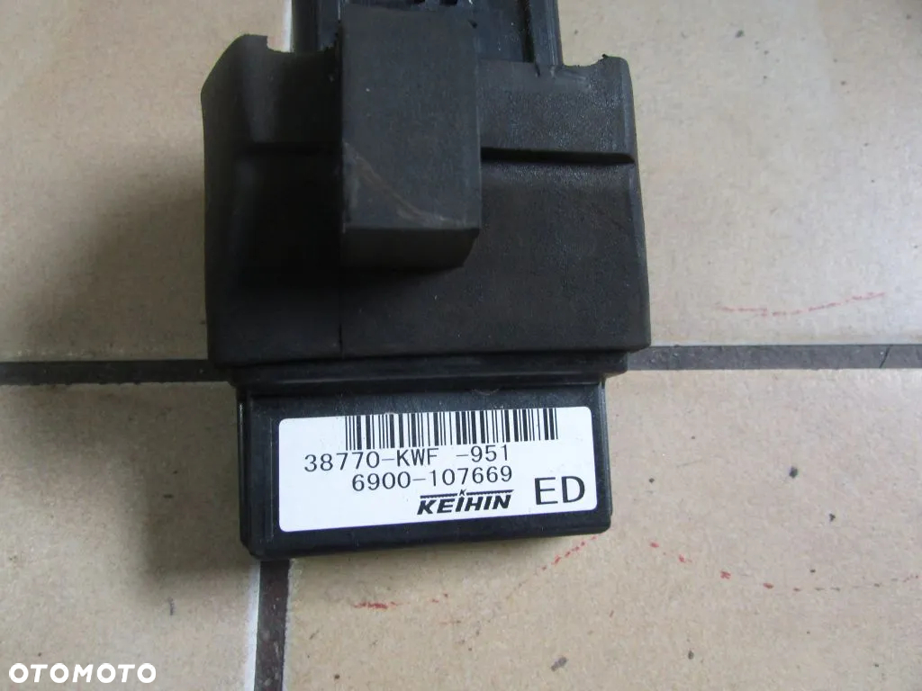Honda CBF125 JC40 moduł zapłonu sterownik komputer - 2