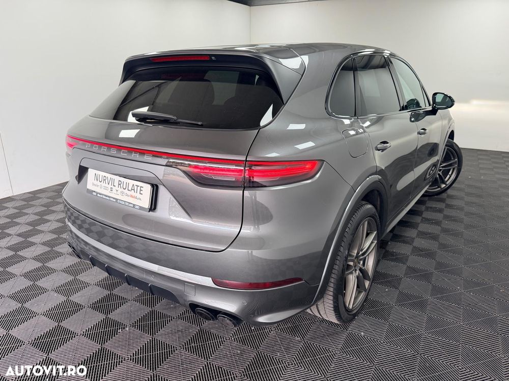 Porsche Cayenne S - 19