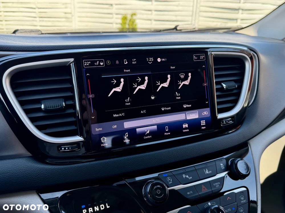 Chrysler Pacifica - 13