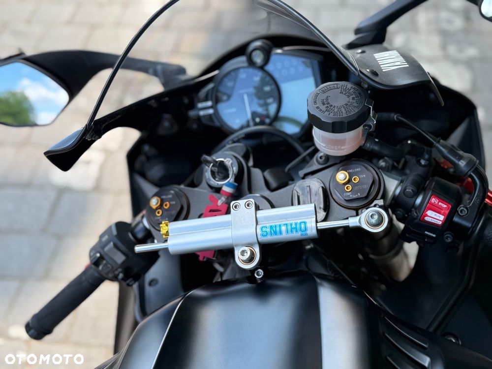 Yamaha R6 - 12