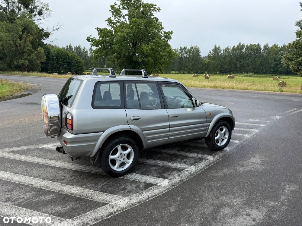 Toyota RAV4 2.0 Fun - 28