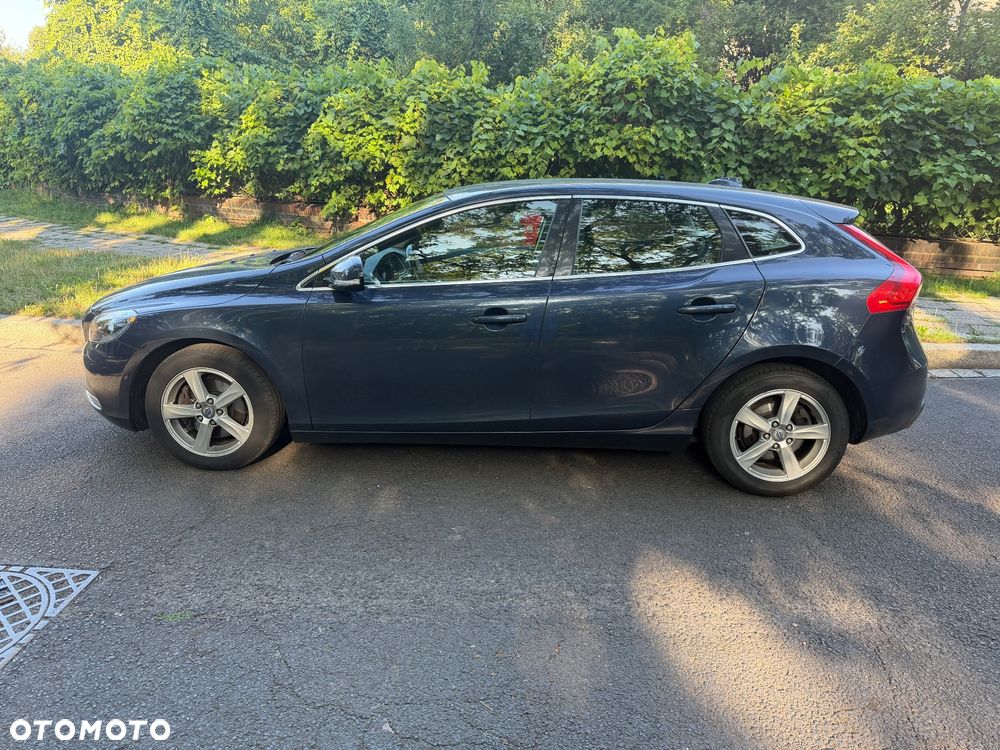 Volvo V40 ver-t3-momentum - 2