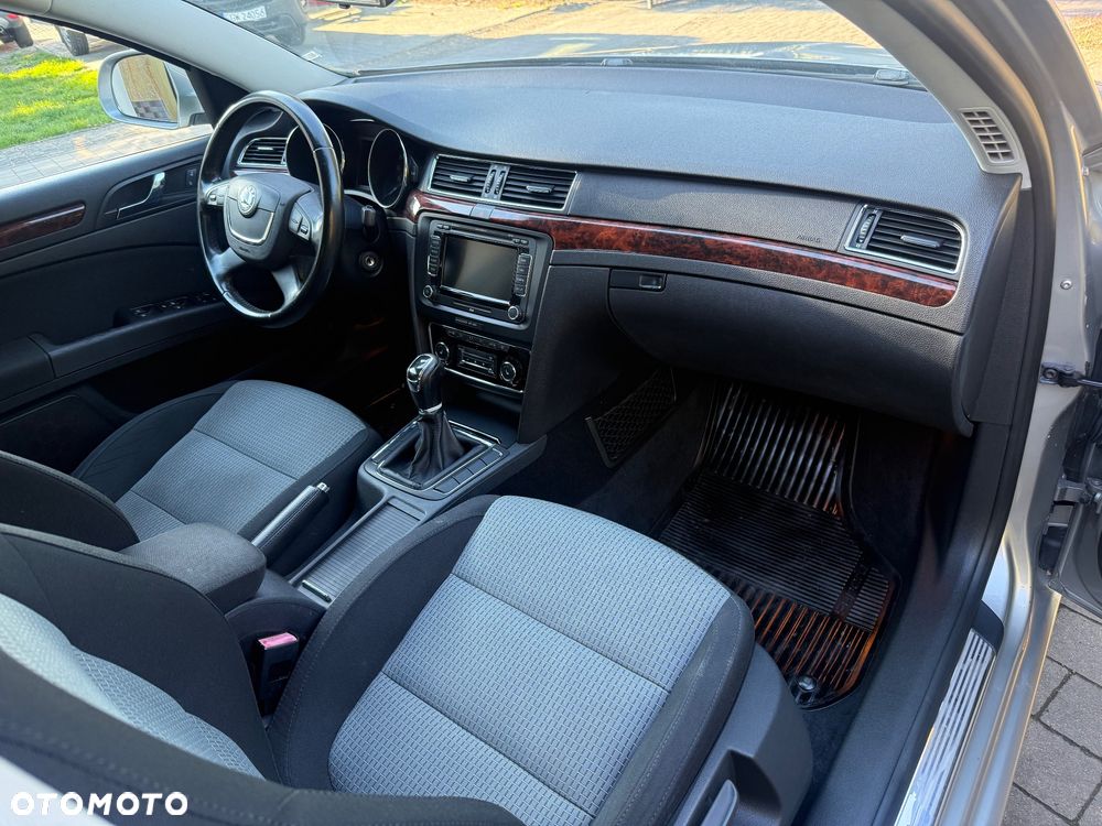 Skoda Superb 1.4 TSI Exclusive - 11