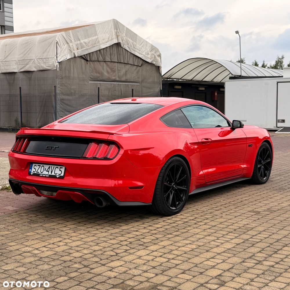 Ford Mustang 5.0 V8 GT - 2