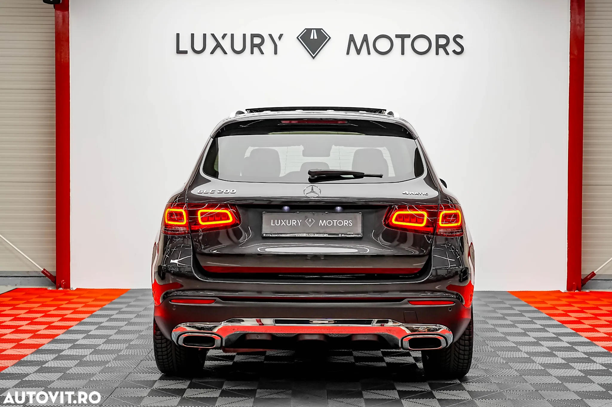 Mercedes-Benz GLC 200 4Matic 9G-TRONIC Exclusive - 11