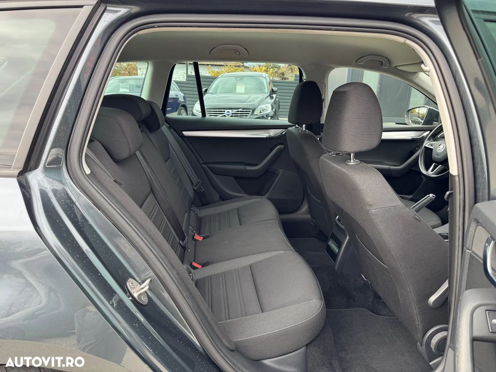 Skoda Octavia 1.5 TSI DSG Style - 11