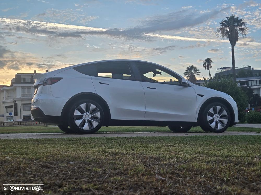 Tesla Model Y Long Range Tração Integral - 22