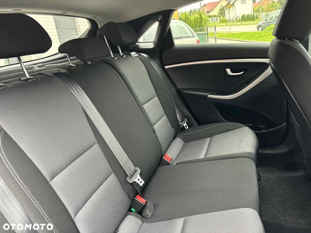 Hyundai i30 1.6 CRDi BlueDrive Classic + - 27
