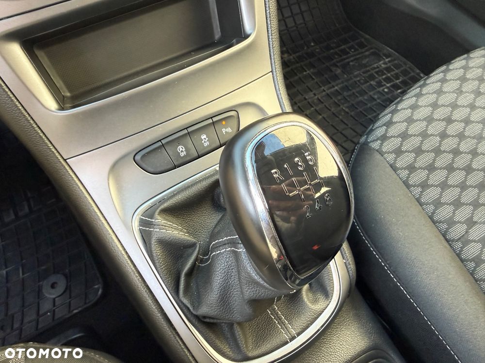 Opel Astra 1.2 T Edition S&S - 19