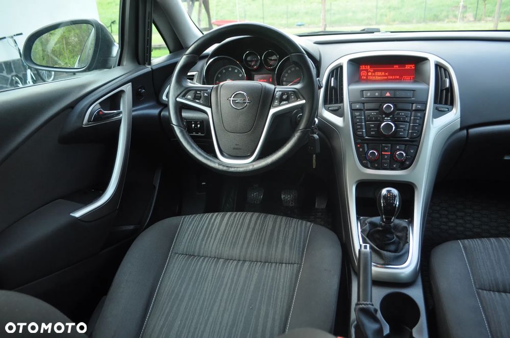 Opel Astra 1.4 Turbo Innovation - 22