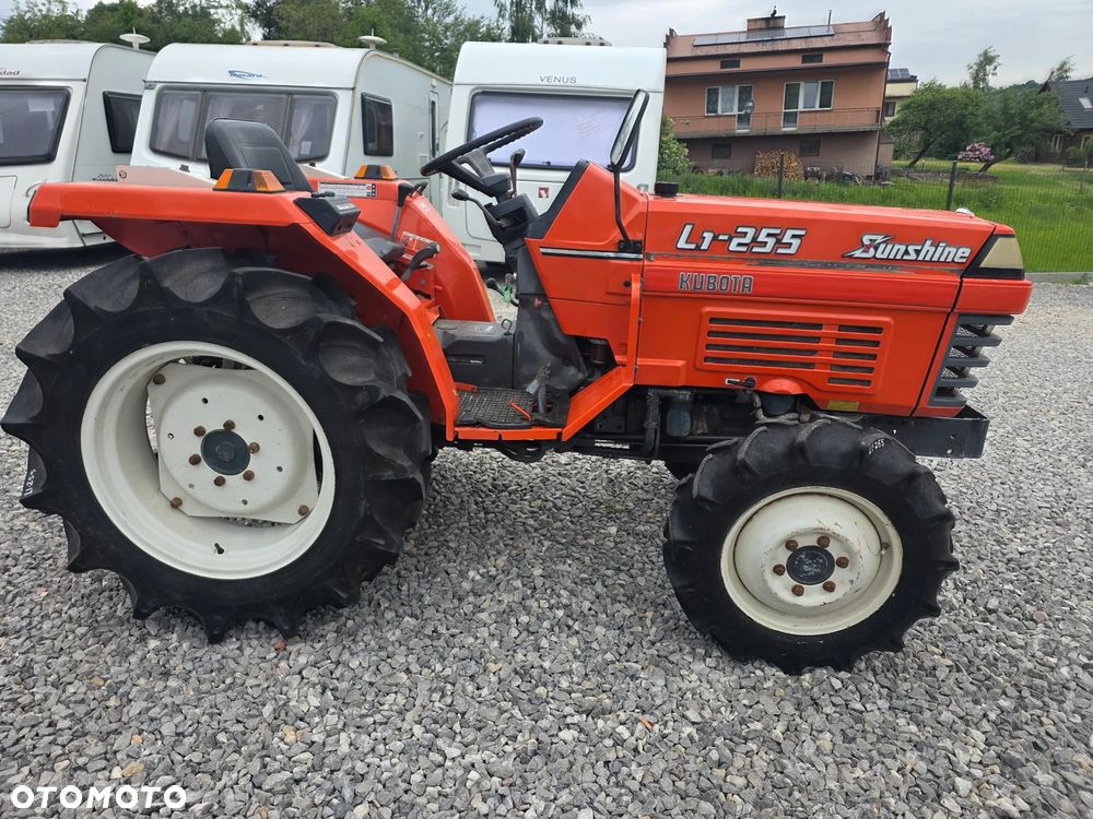 Kubota SUNSHINE L1 255 - 5