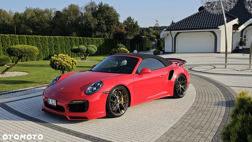 Porsche 911 Turbo S - 1