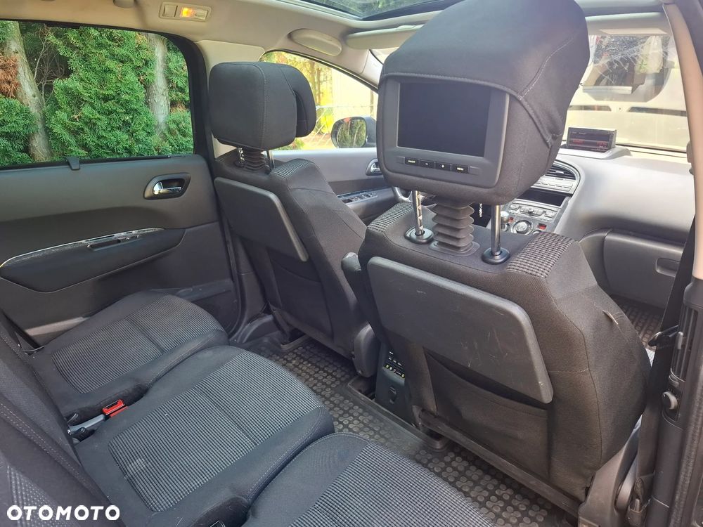 Peugeot 5008 - 6