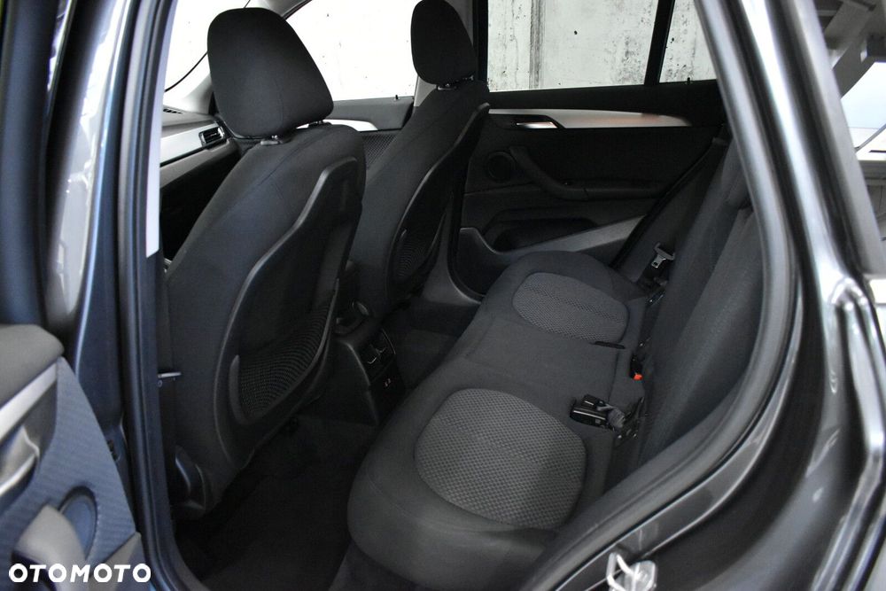 BMW X1 sDrive18i Business Edition - 19