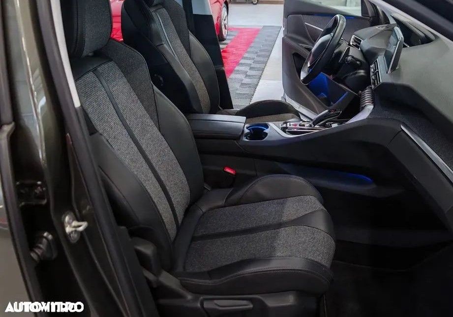 Peugeot 3008 PureTech 130 Stop & Start EAT6 Allure - 5