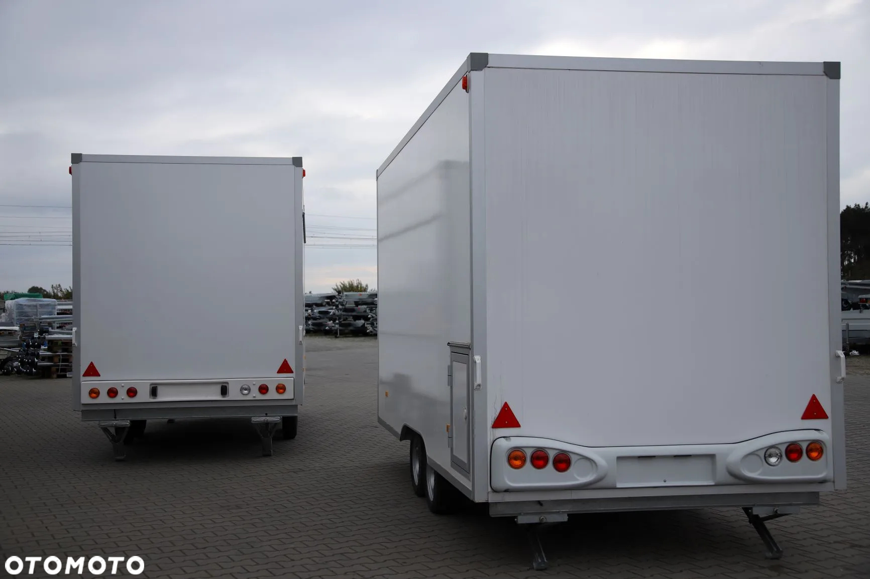 Niewiadów Przyczepa Handlowa 420x200x230 cm DMC 2000kg H20421HT - 24