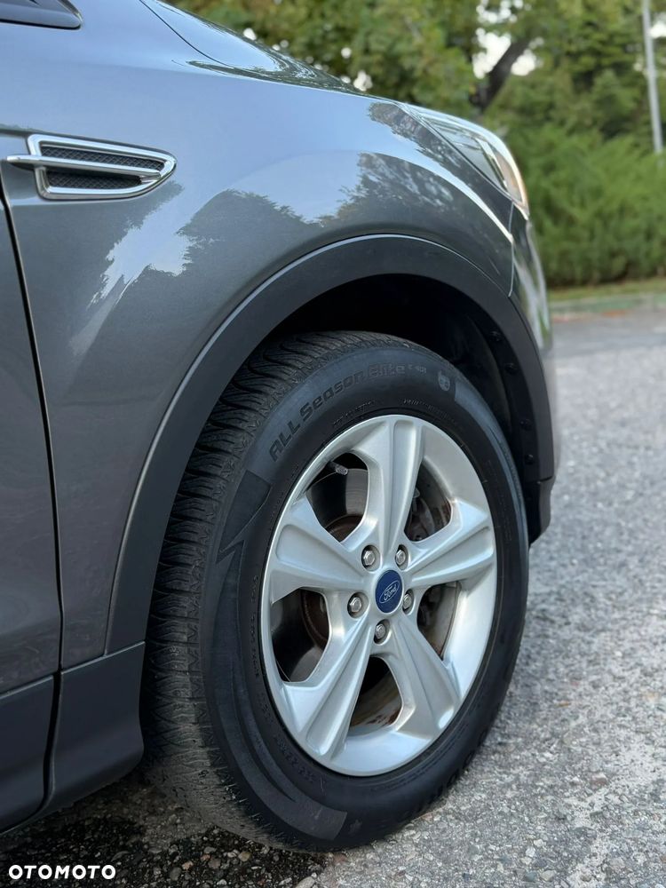 Ford Kuga - 10