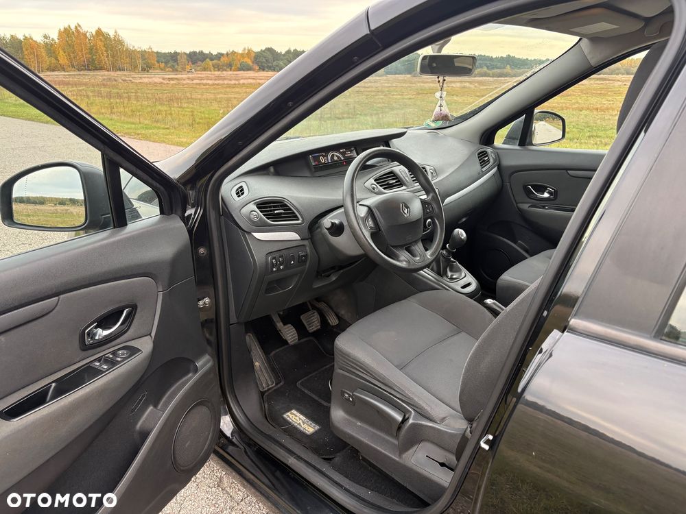 Renault Scenic - 10