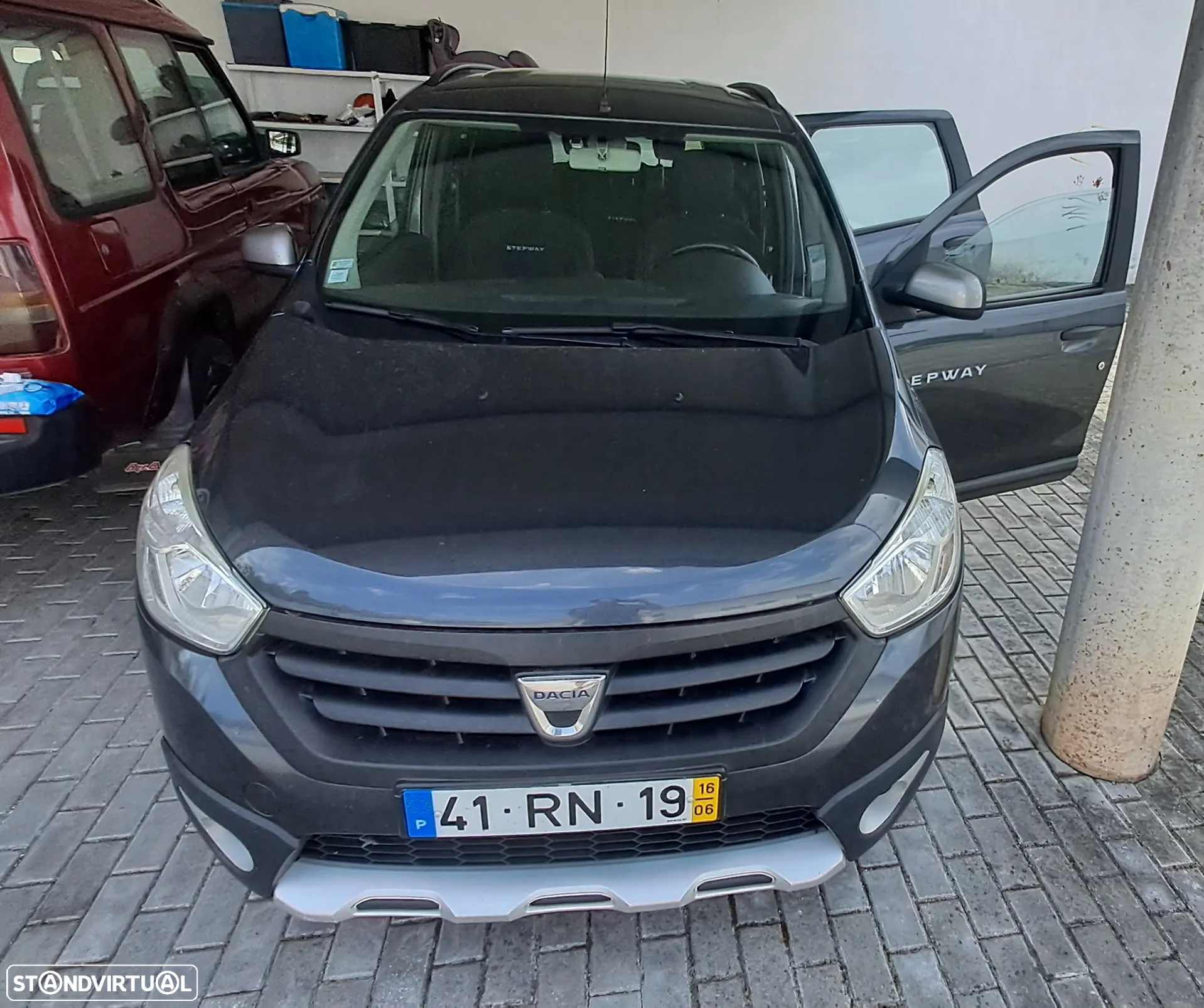 Dacia Lodgy 1.5 dCi Stepway 7L - 2