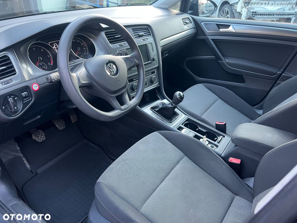 Volkswagen Golf 1.6 TDI BlueMotion Trendline - 6