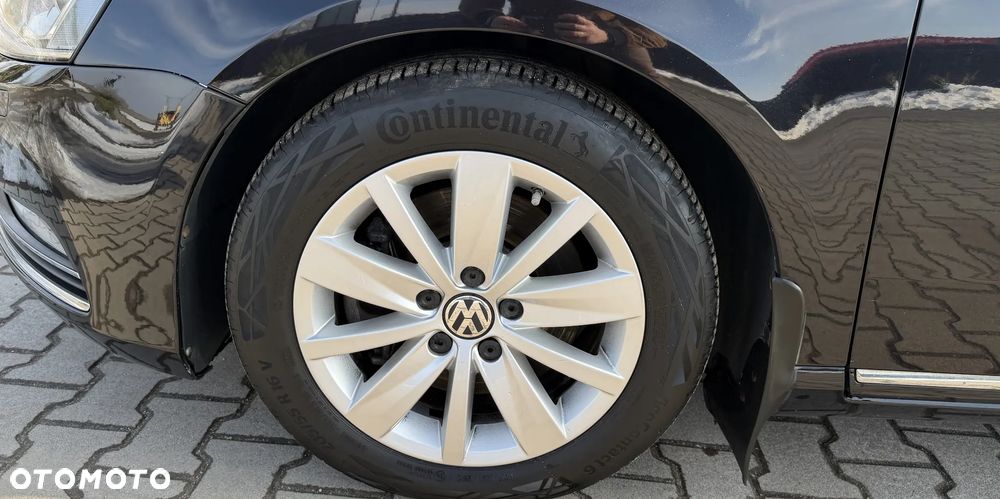 Volkswagen Passat - 9