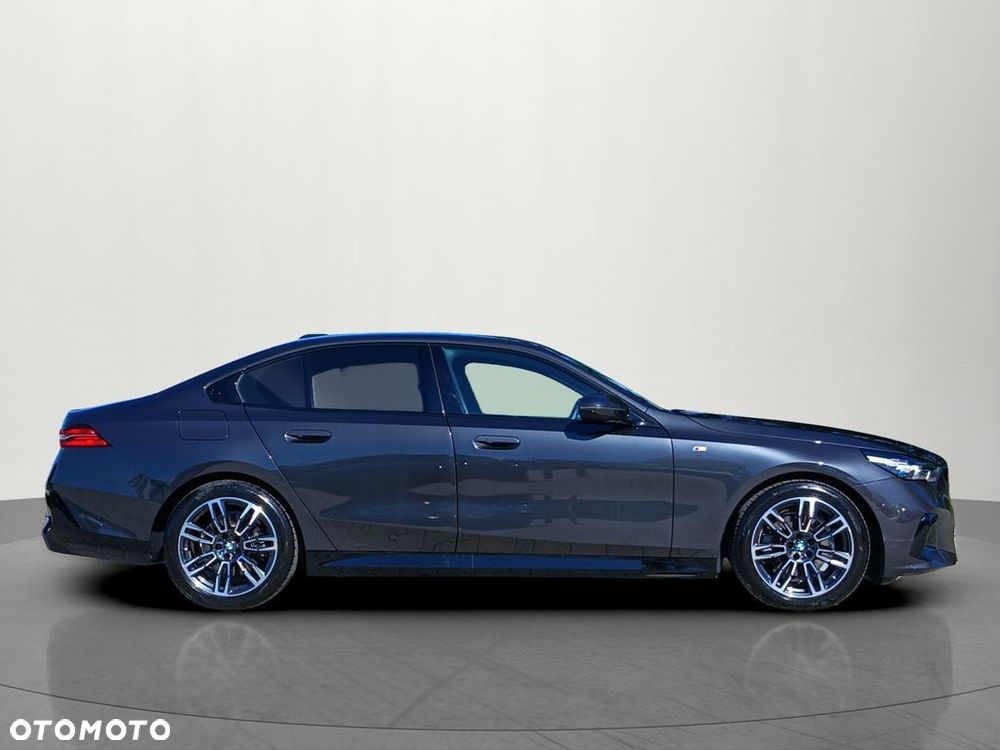 BMW Seria 5 520d xDrive - 7
