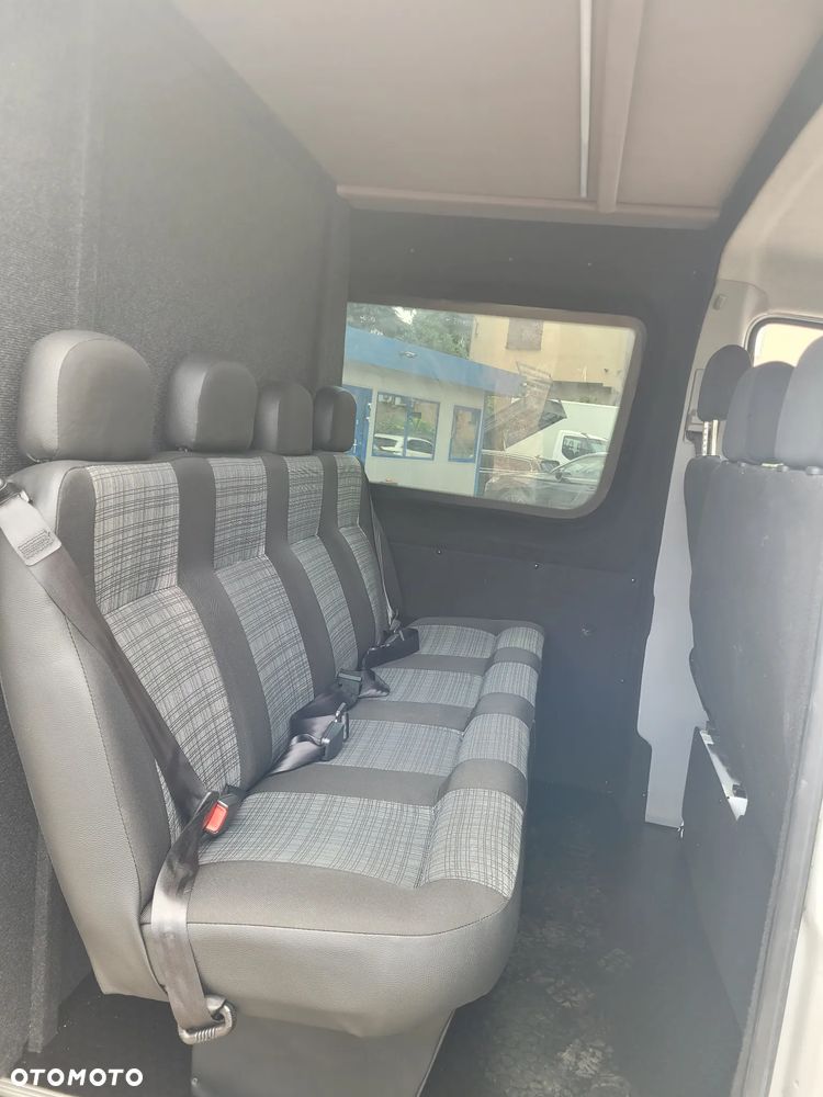 Mercedes-Benz Sprinter - 20
