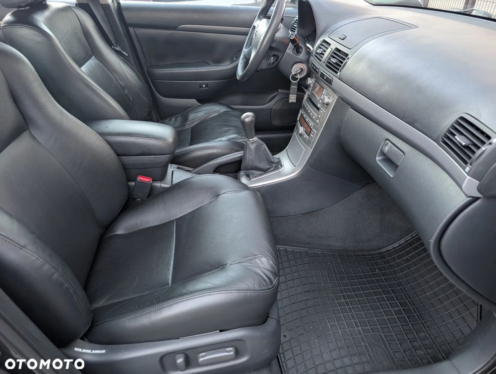 Toyota Avensis 2.0 VVT-i Prestige - 21
