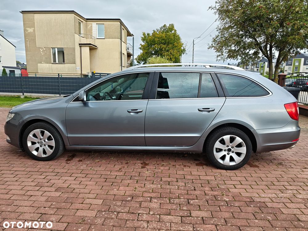 Skoda Superb 2.0 TDI 4x4 Ambition DSG - 4