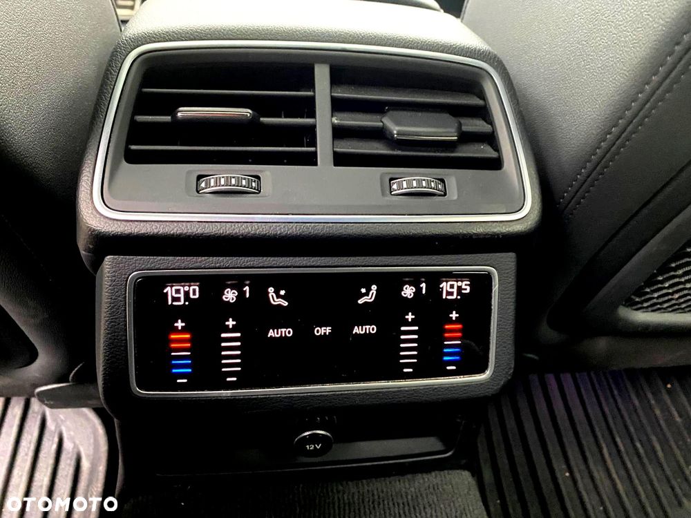 Audi A6 Avant 40 TDI quattro S tronic S line - 34