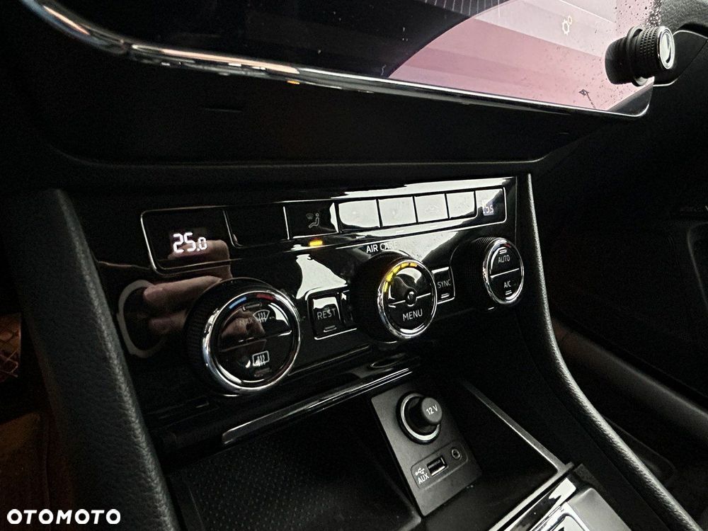 Skoda Superb 2.0 TDI Ambition DSG7 - 21