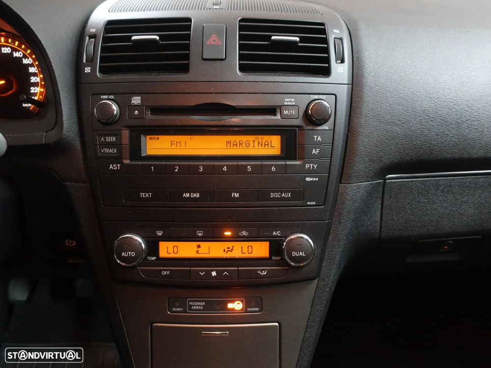 Toyota Avensis SW 2.0 D-4D Exclusive - 20