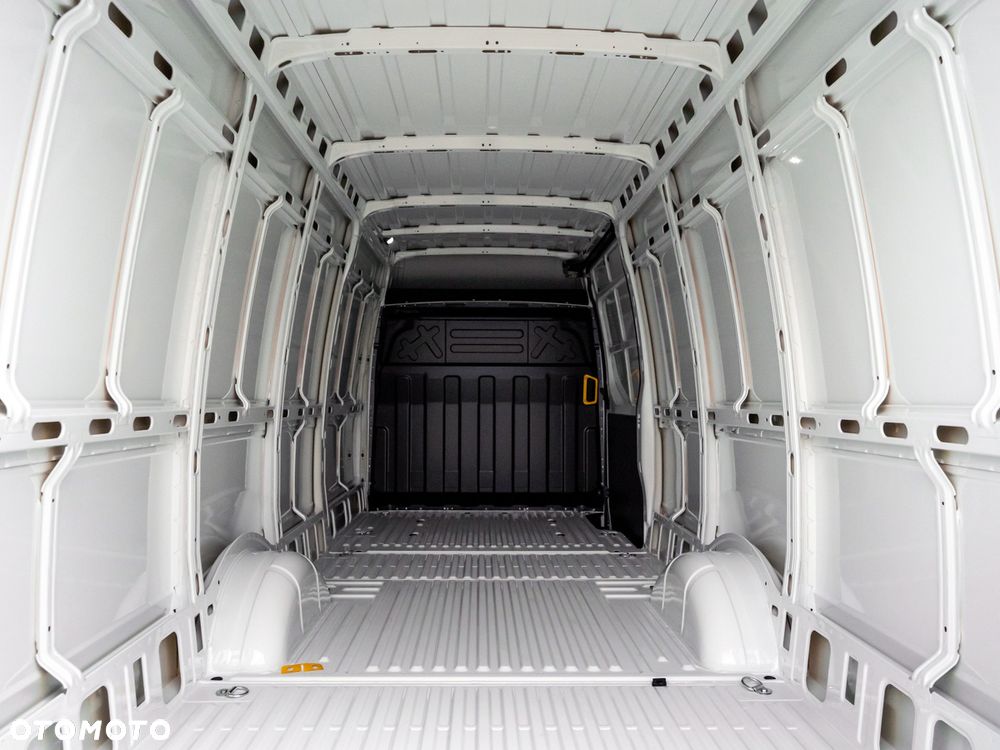 Iveco Daily 35S18HA8V 3.0 L4H2 - 9