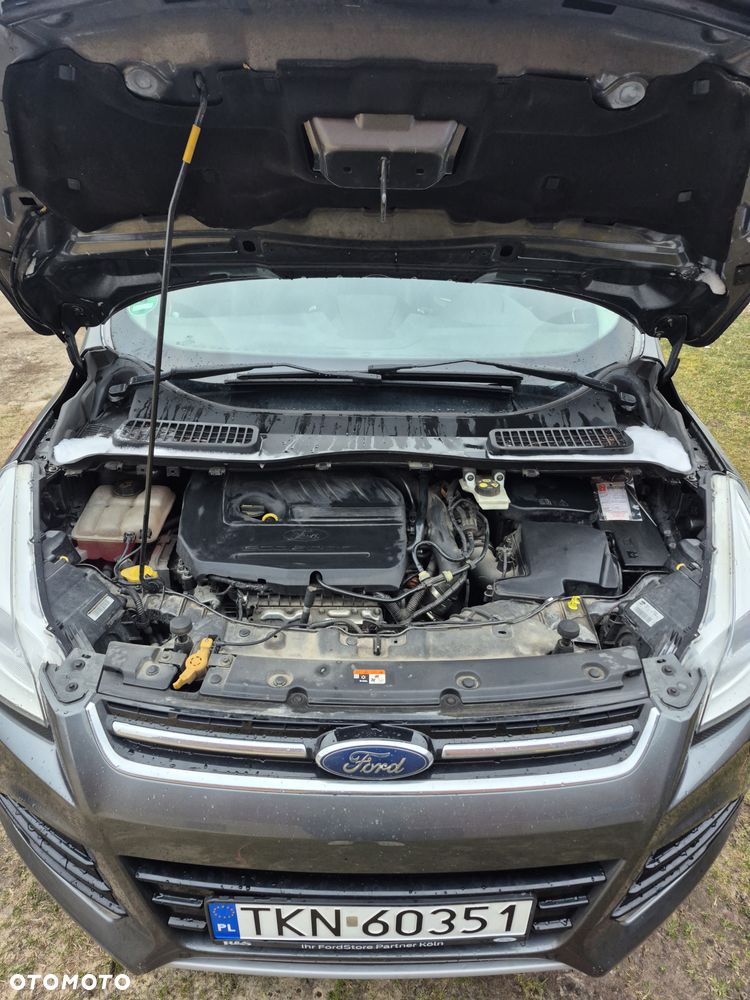 Ford Kuga 1.5 EcoBoost 2x4 Titanium - 22