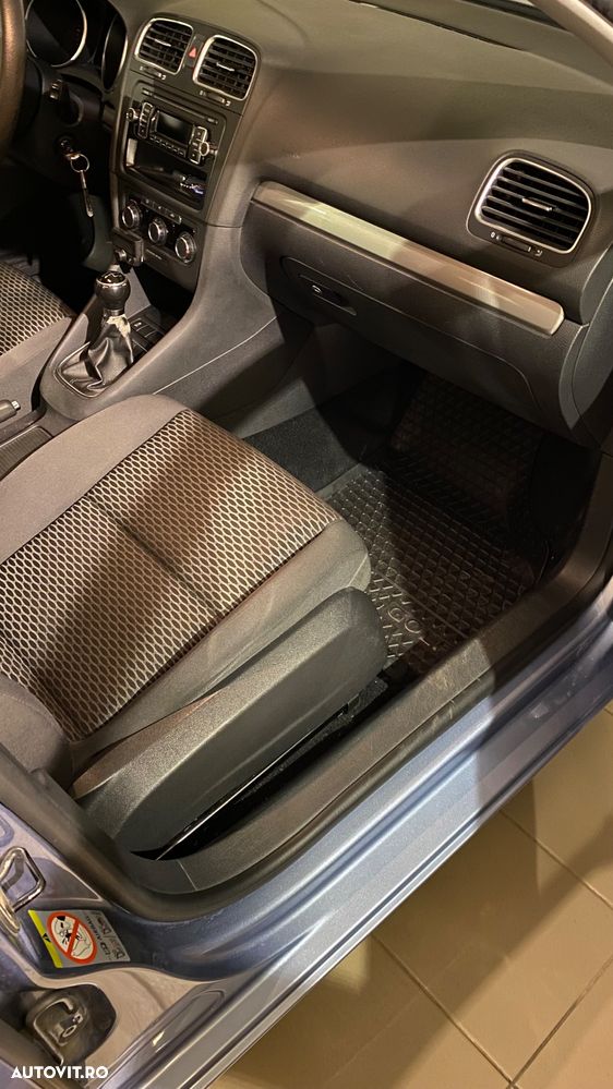 Volkswagen Golf 1.6 TDI BlueMotion Technology DPF Trendline - 14