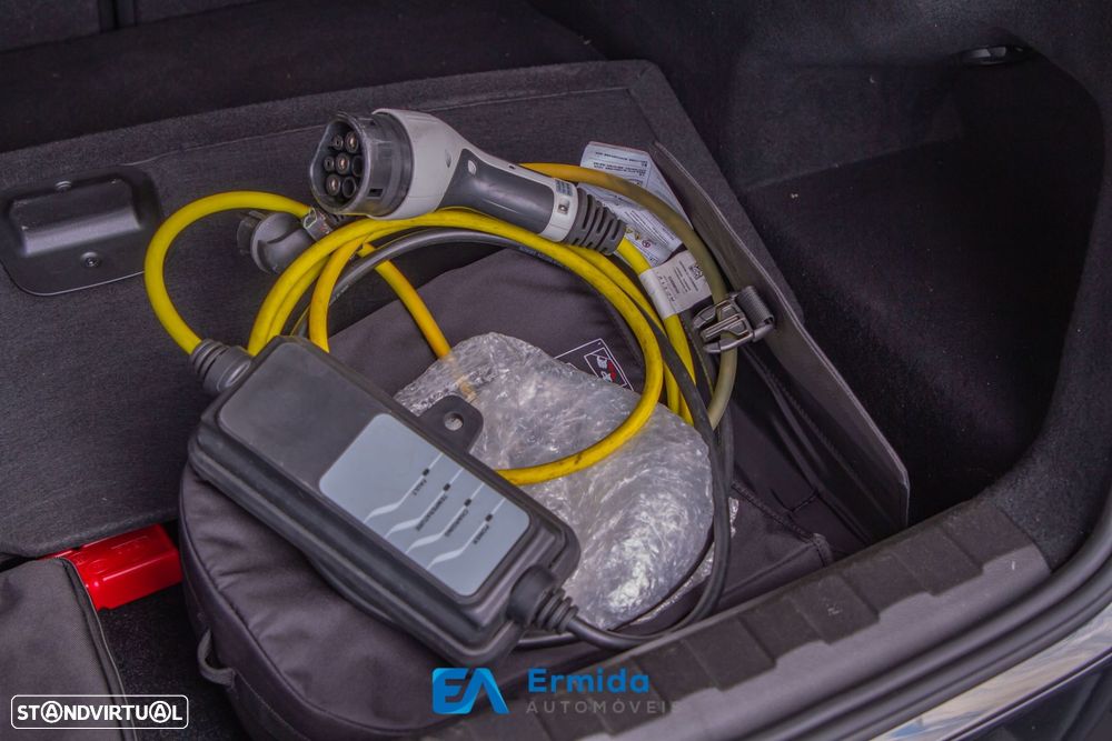 BMW 330 e Auto - 31