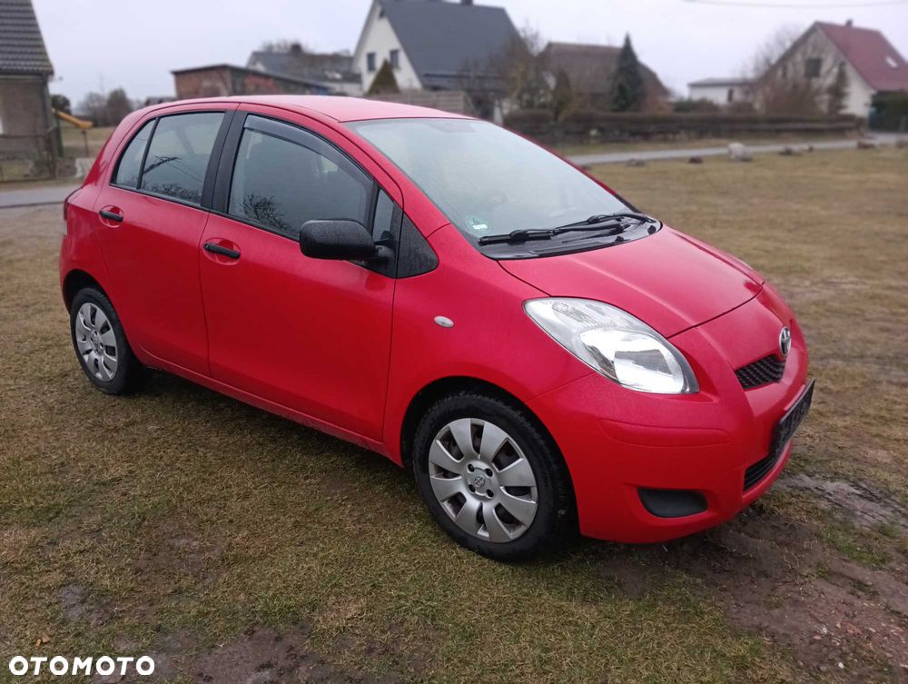 Toyota Yaris - 4