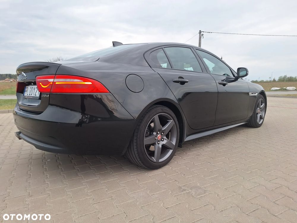 Jaguar XE 20d R-Sport - 19