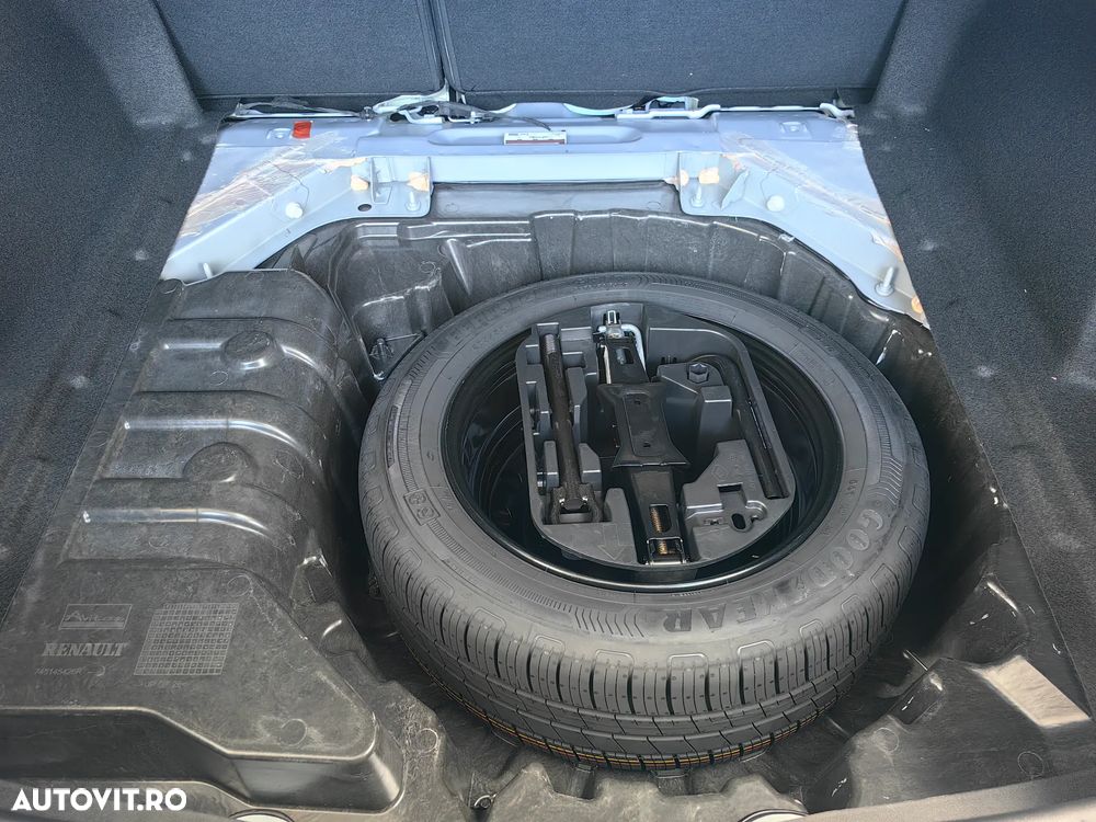 Renault Megane TCe 140 GPF EDC Techno - 29