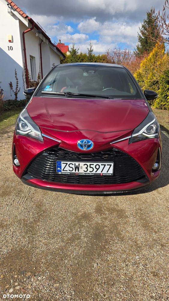 Toyota Yaris Hybrid 100 Selection Platinum - 17