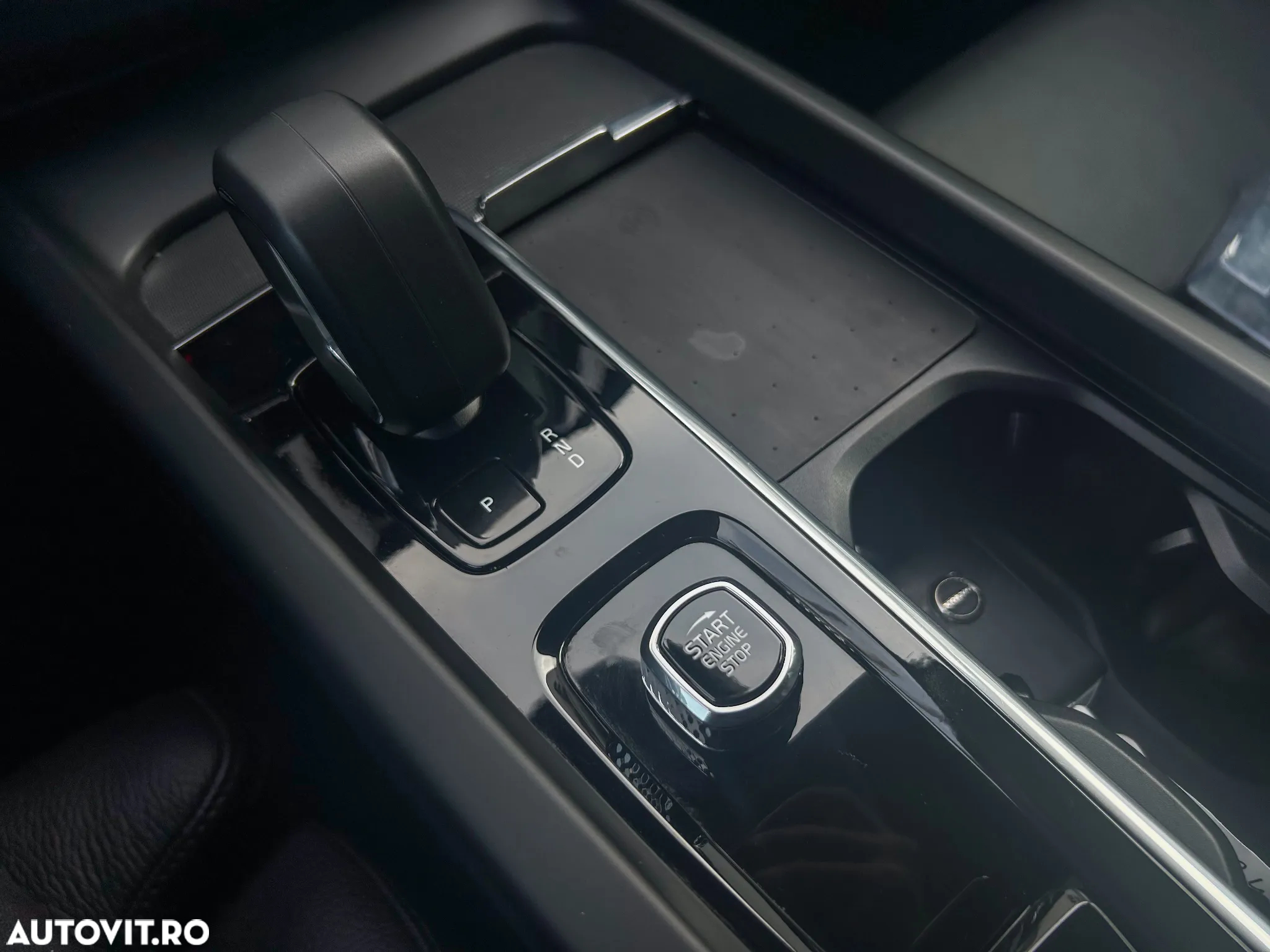 Volvo XC 60 B4 MHEV AT FWD Core - 27