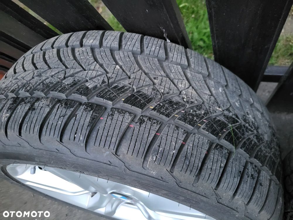 BMW Seria 5 528i - 32
