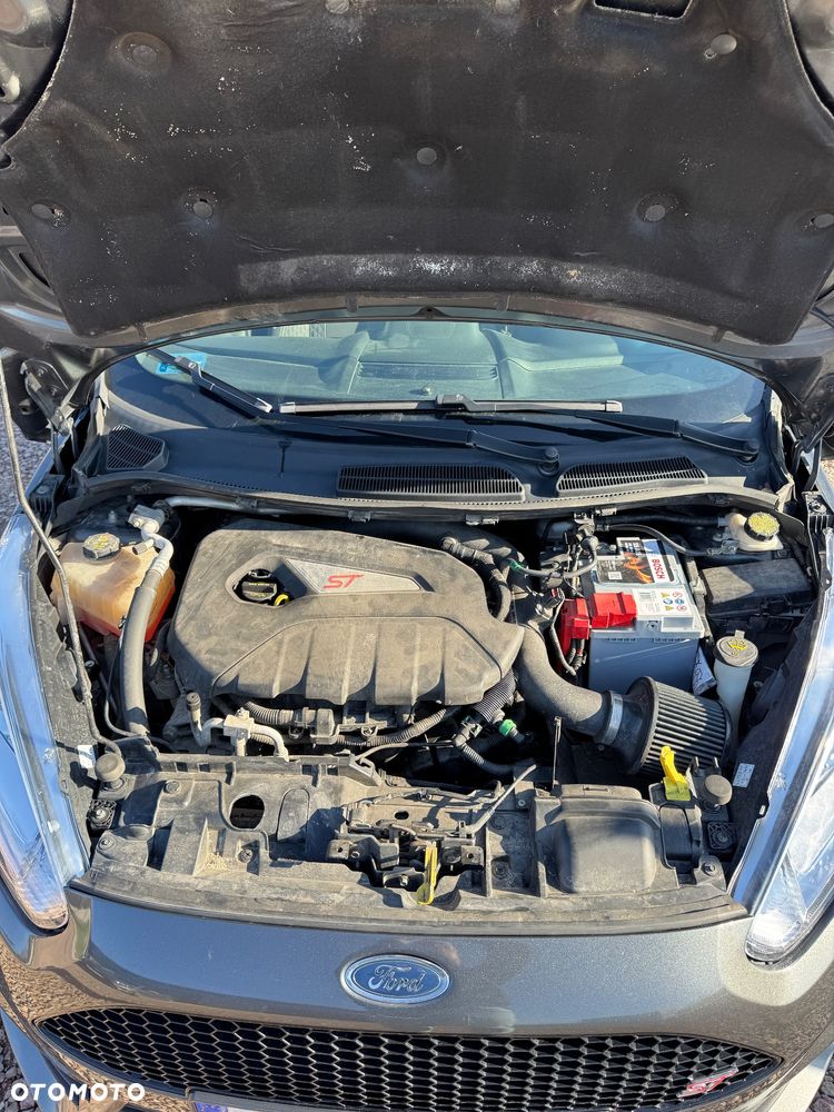 Ford Fiesta 1.6 EcoBoost ST - 13
