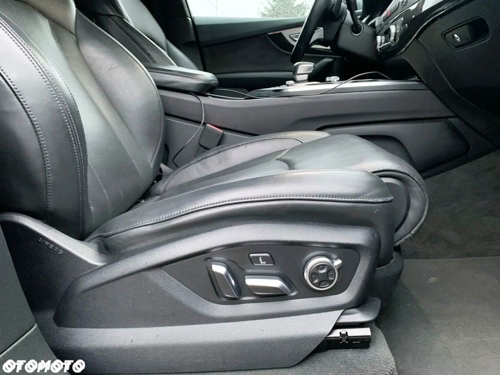 Audi SQ7 - 24