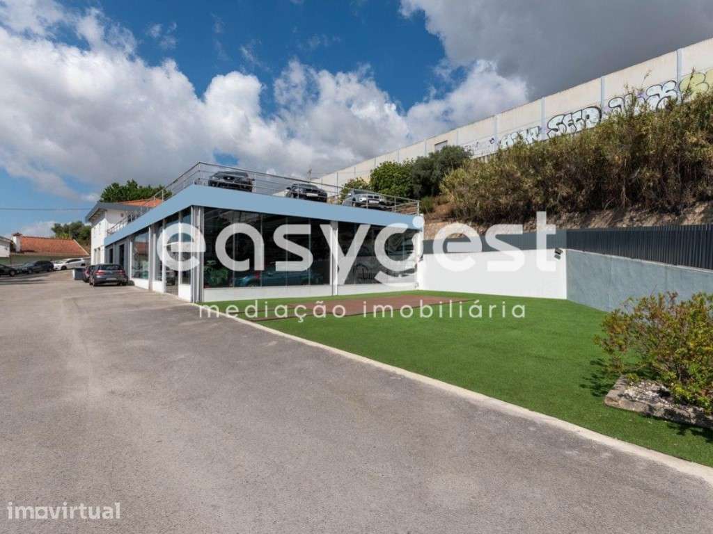 Requintado edifício, localizado na Quinta da Figueira, N10 V.F.XIRA - Grande imagem: 5/49