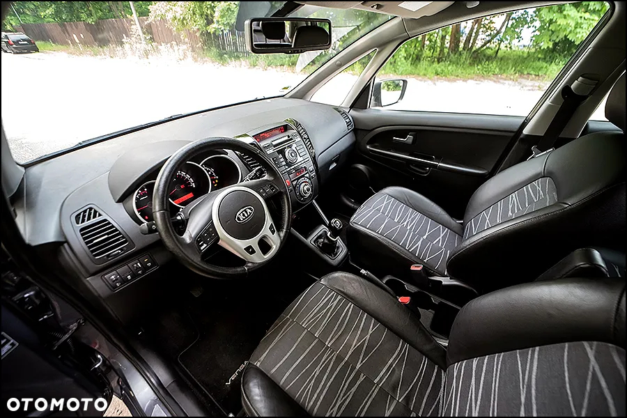 Kia Venga - 6